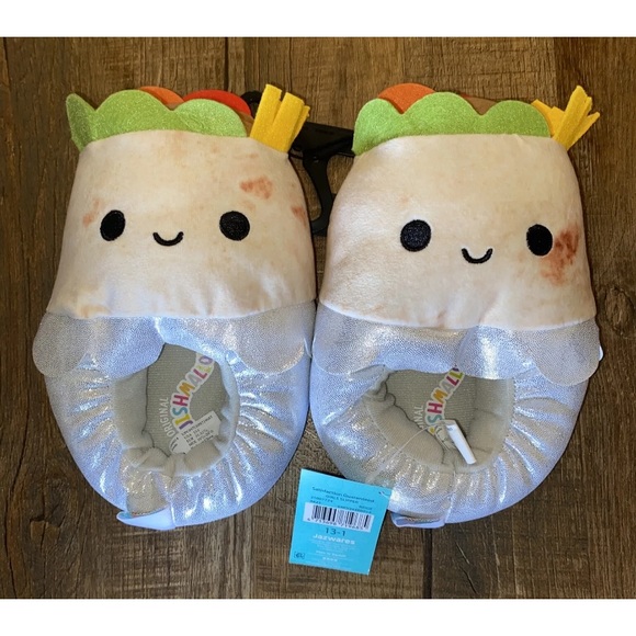 B1G1 Squishmallows Kids Bernardo the Burrito Plush Slipper Size 13/1 New - Picture 1 of 5